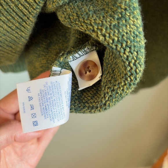 Vintage Land’s End green cotton v-neck sweater - Picture 4 of 4